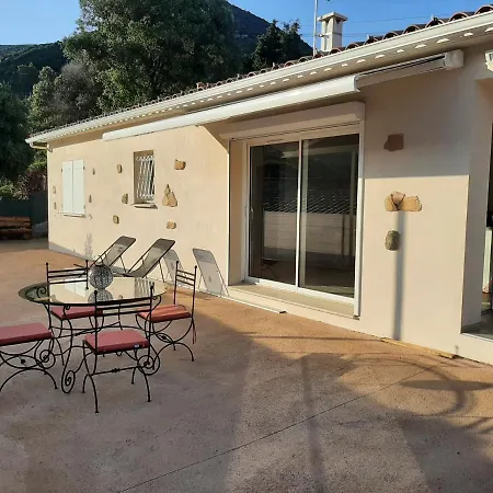 Villa_culomba -t2 4 Couchages Willa Alata